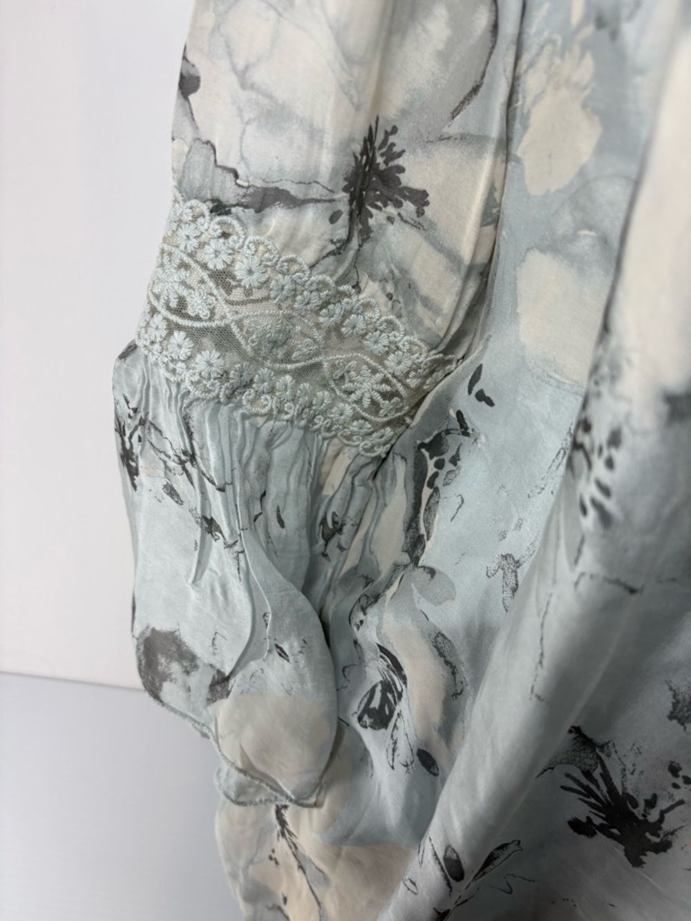 Bellambra Made in Italy Floral Peasant Blouse Viscose and Silk - Picture 6 of 6